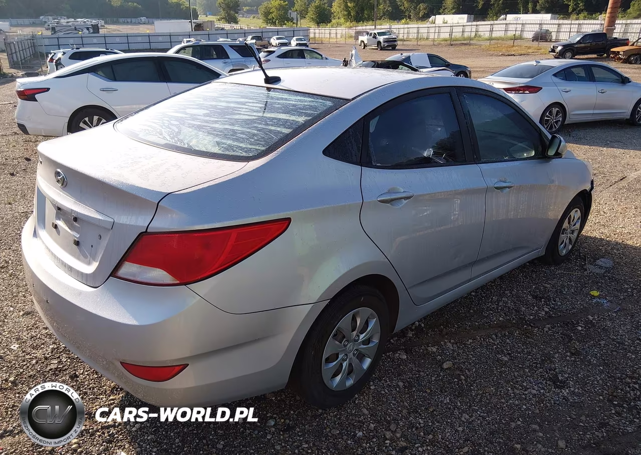 2017 Hyundai Accent Se VIN:KMHCT4AE3HU306132 - 4