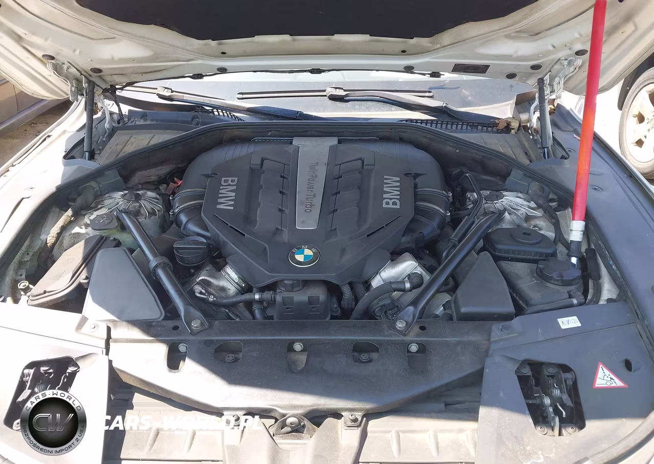 2012 BMW 750Li VIN:WBAKB8C50CDX20417 - 10