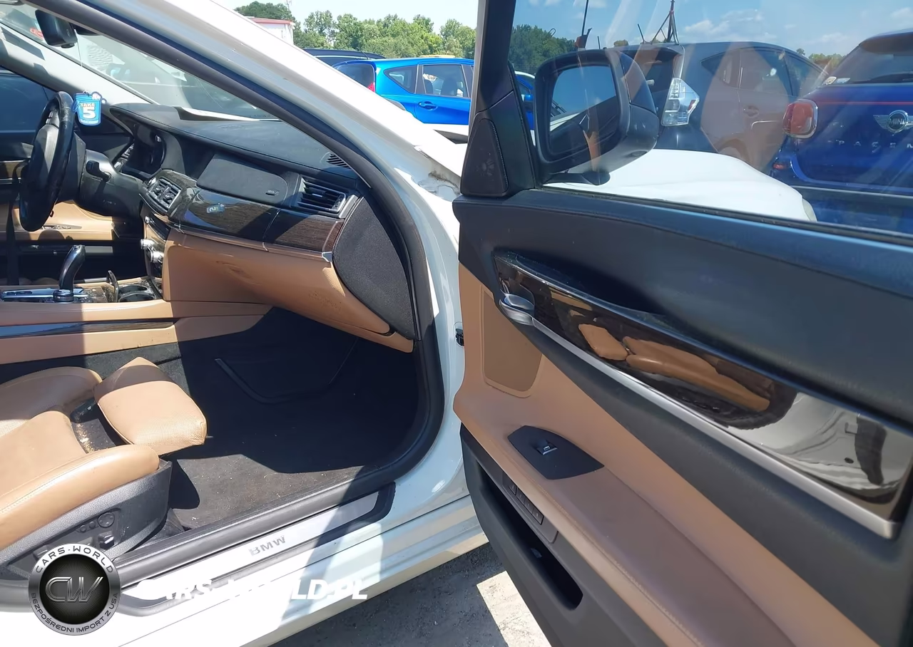 2012 BMW 750Li VIN:WBAKB8C50CDX20417 - 5