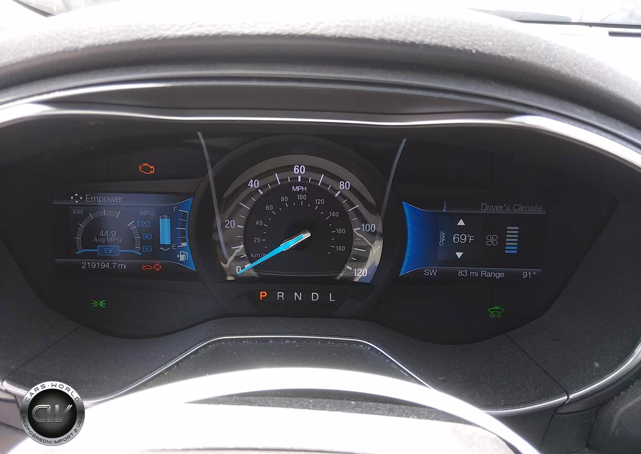 2016 Ford Fusion Energi Titanium VIN:3FA6P0SUXGR144712 - 7