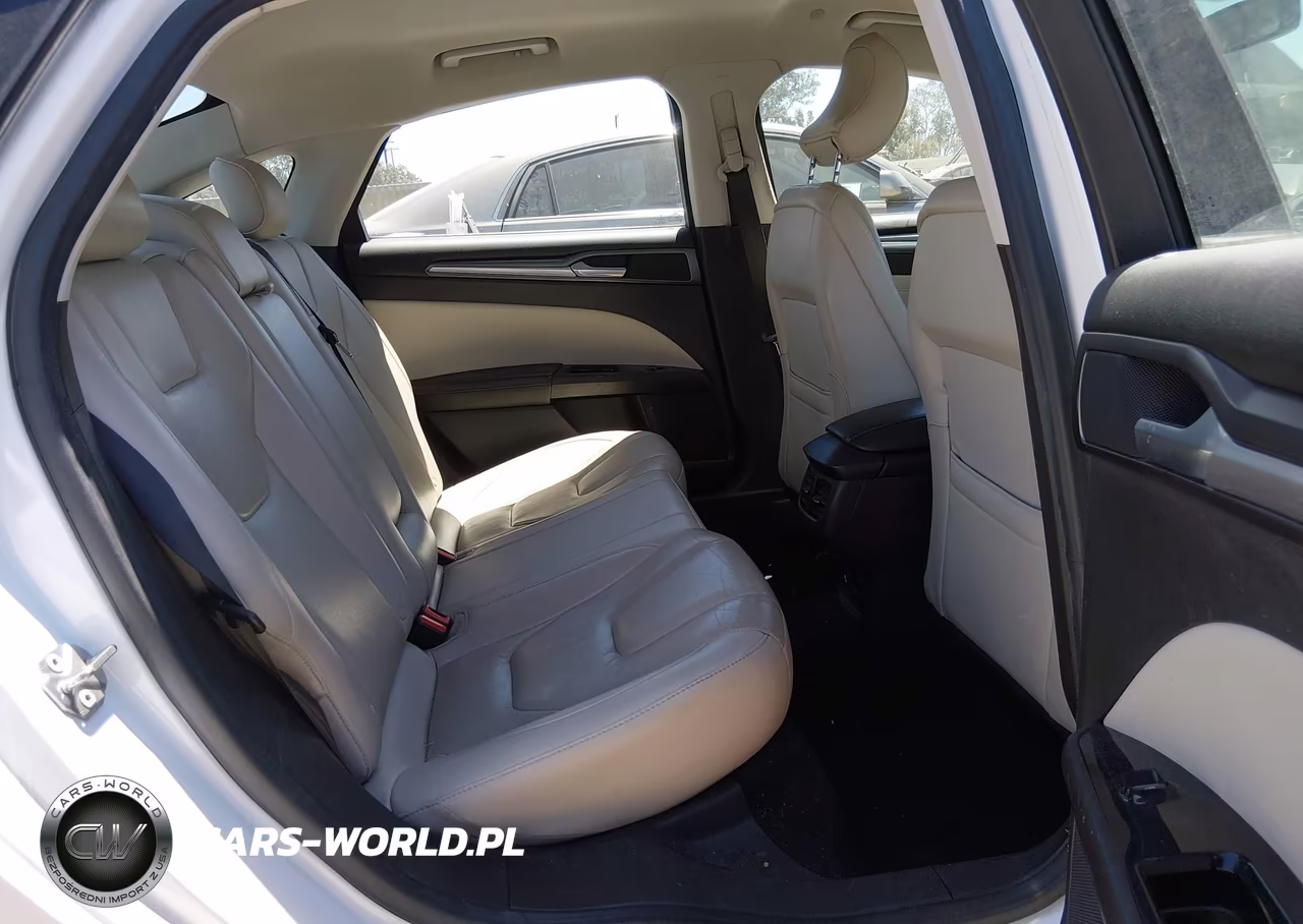 2016 Ford Fusion Energi Titanium VIN:3FA6P0SUXGR144712 - 8