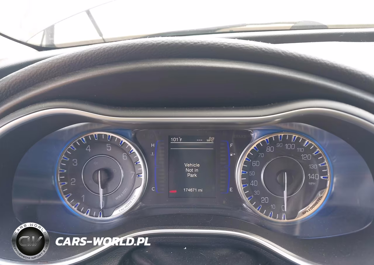2017 Chrysler 200 Limited Platinum VIN:1C3CCCAB2HN511766 - 7