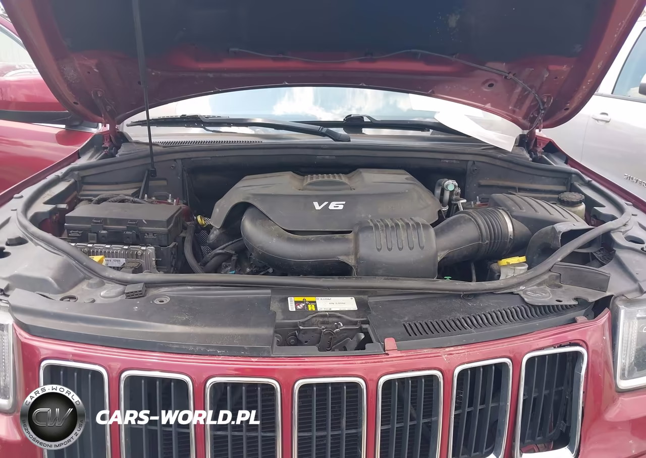 2015 Jeep Grand Cherokee Laredo VIN:1C4RJEAG3FC614738 - 10