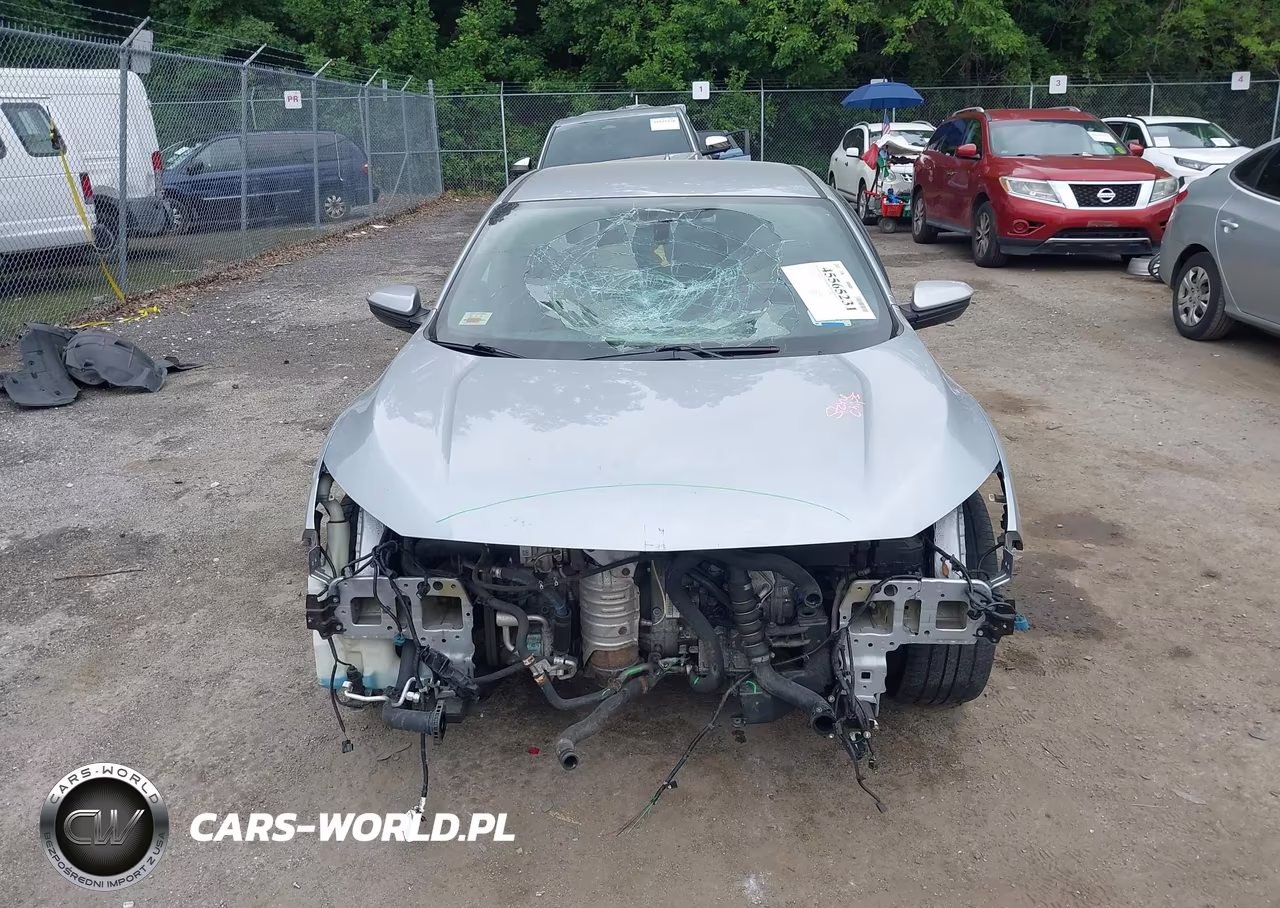 2018 Honda Civic Sport VIN:SHHFK7H49JU412245 - 13