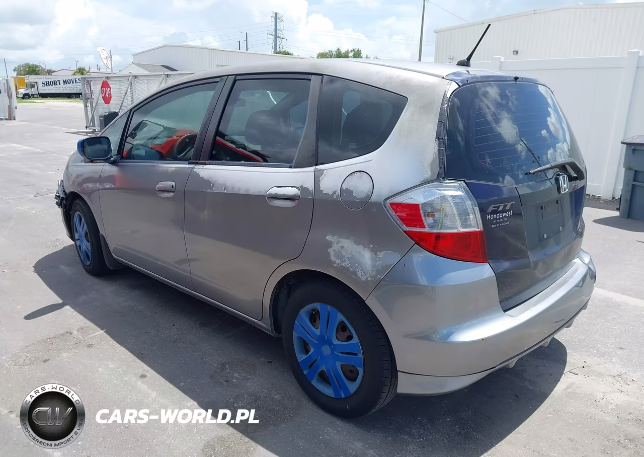 2009 Honda Fit VIN:JHMGE88269S022394 - 3