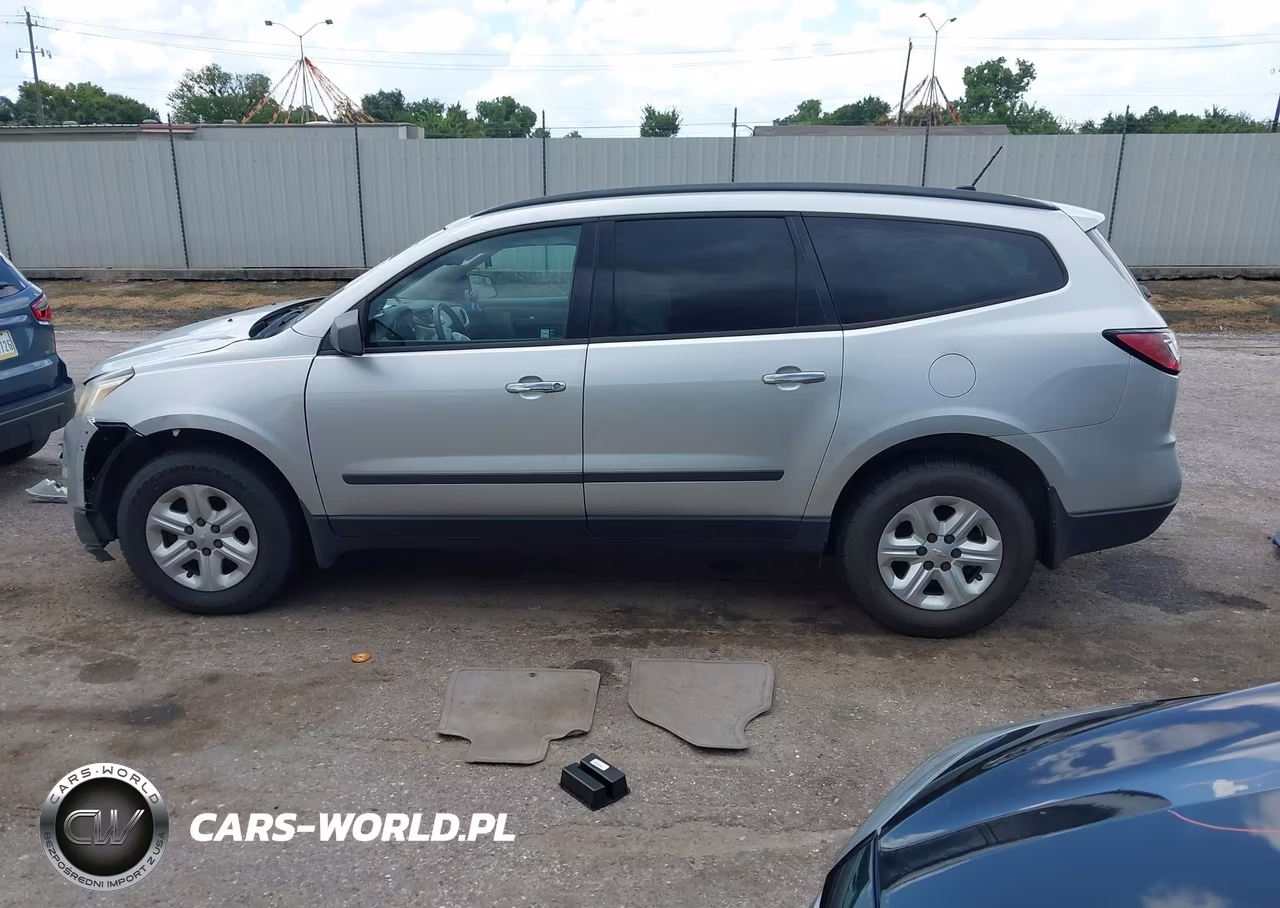2014 Chevrolet Traverse Ls VIN:1GNKRFKD9EJ244093 - 14