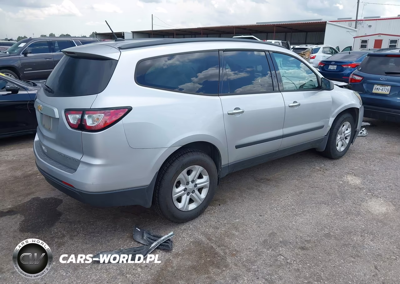 2014 Chevrolet Traverse Ls VIN:1GNKRFKD9EJ244093 - 4