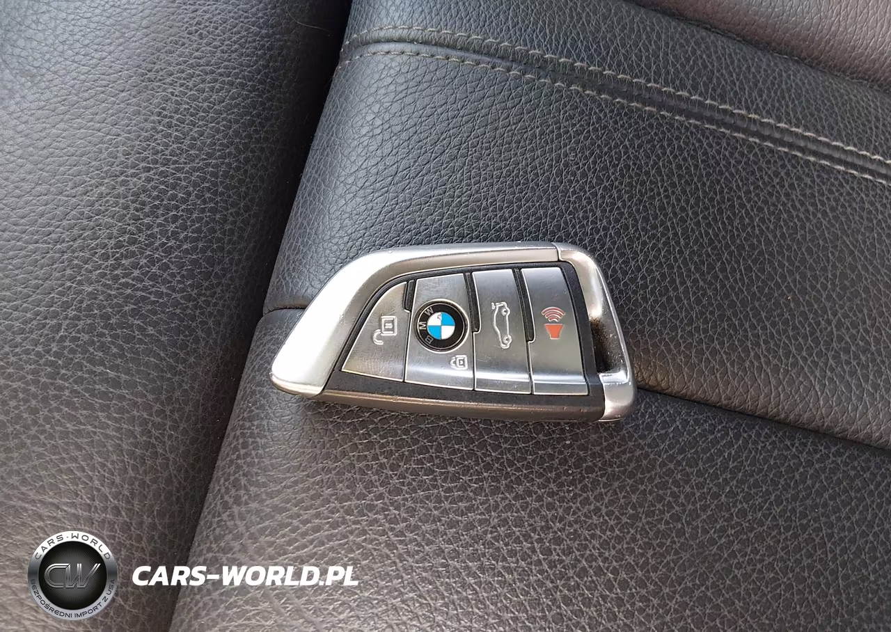 2017 BMW X5 xDrive35I VIN:5UXKR0C31H0X81402 - 11