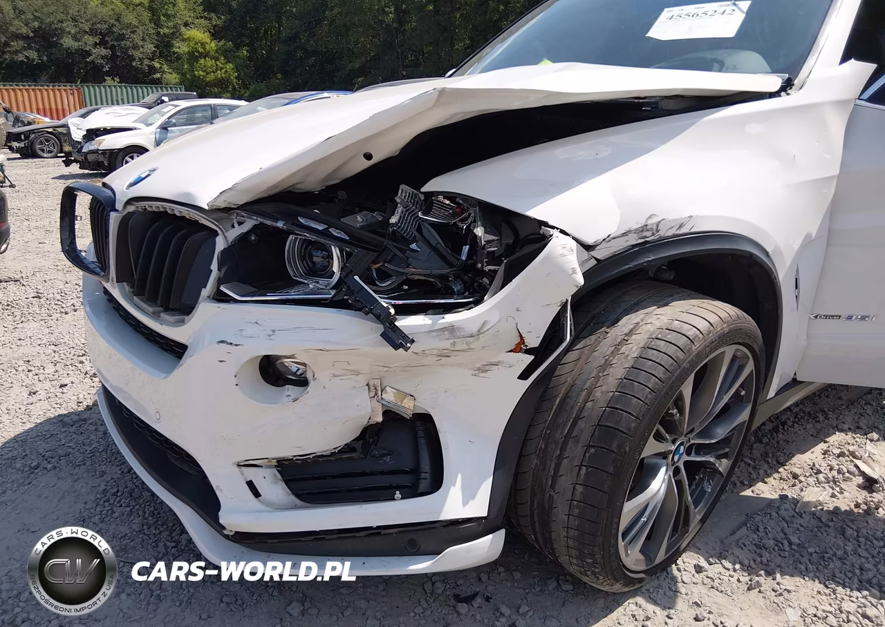 2017 BMW X5 xDrive35I VIN:5UXKR0C31H0X81402 - 6