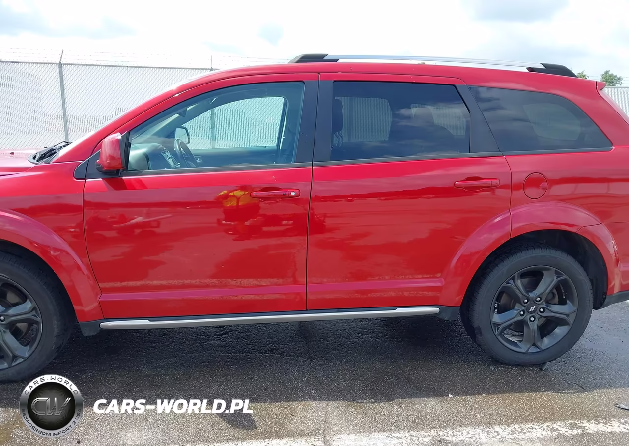 2019 Dodge Journey Crossroad VIN:3C4PDCGG4KT769789 - 14