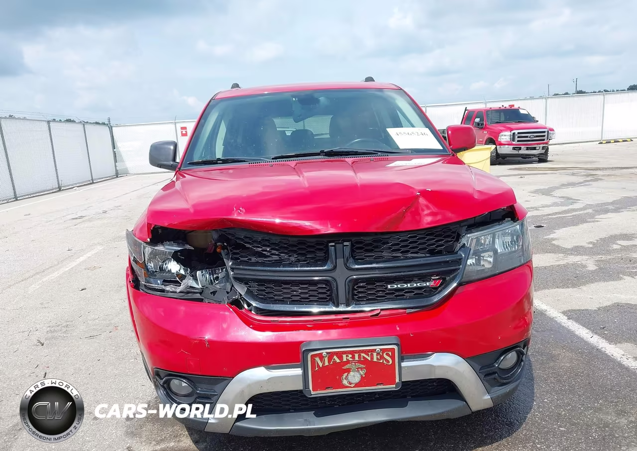 2019 Dodge Journey Crossroad VIN:3C4PDCGG4KT769789 - 6