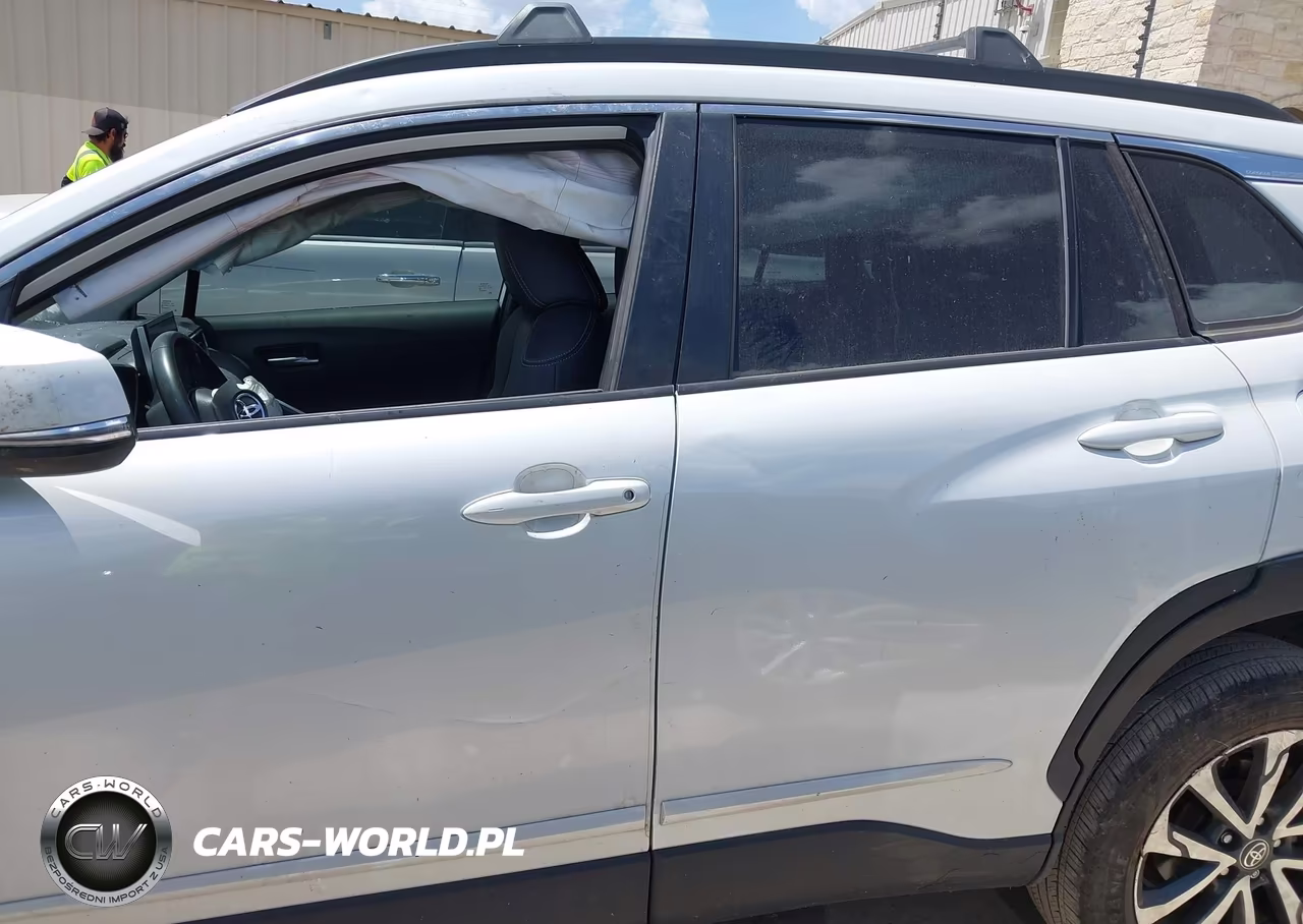 2024 Toyota Corolla Cross Xle VIN:7MUDAAAG1RV103296 - 14