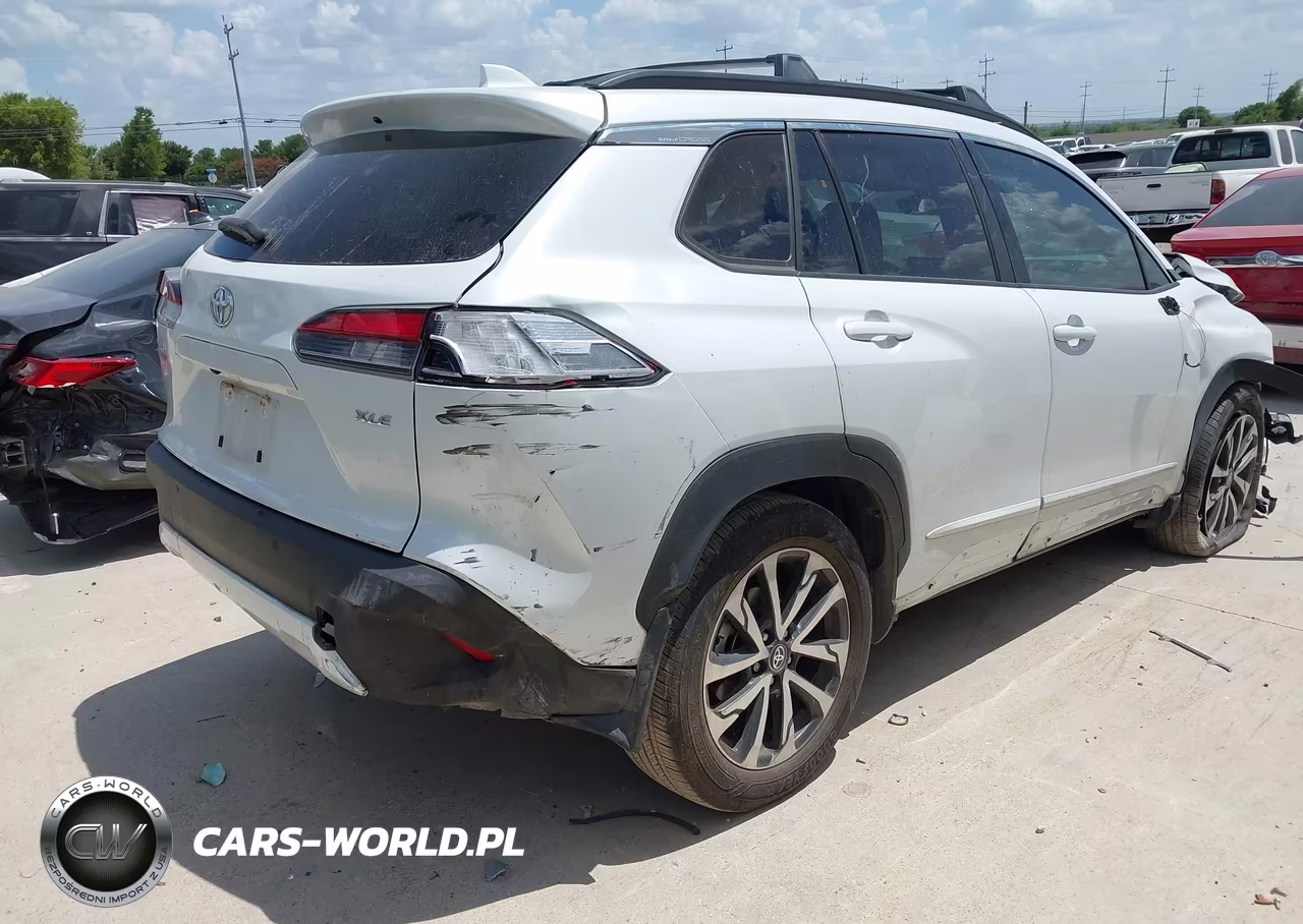 2024 Toyota Corolla Cross Xle VIN:7MUDAAAG1RV103296 - 4