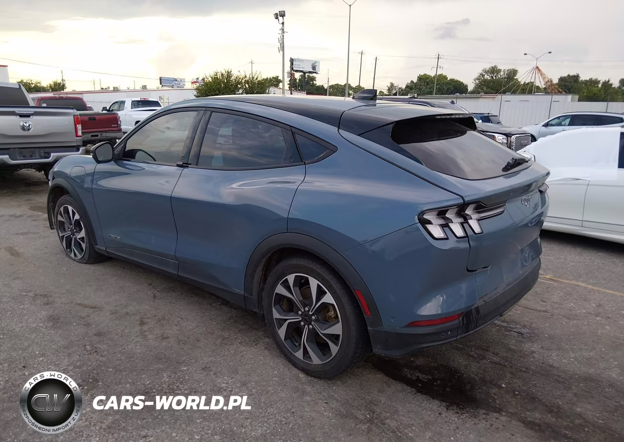 2024 Ford Mustang Mach-E Select VIN:3FMTK1R43RMA20204 - 3