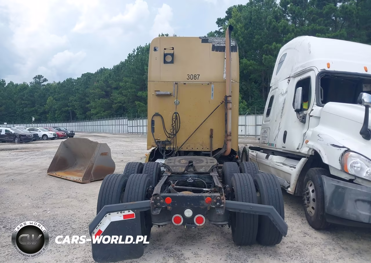 2011 Freightliner Conventional Columbia VIN:1FUJA6DR4BDAS5245 - 15
