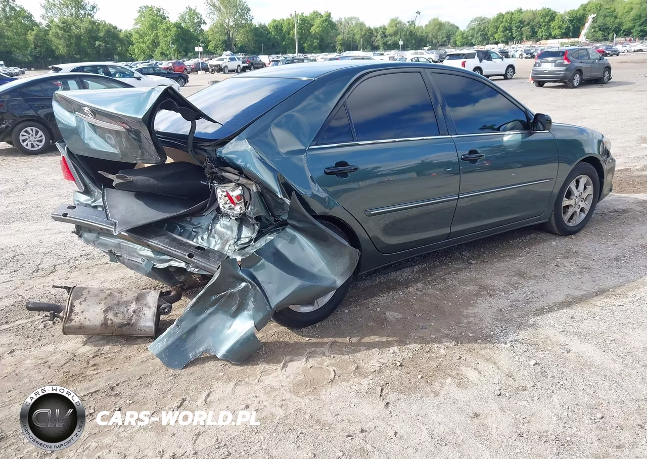 2005 Toyota Camry Xle VIN:4T1BE30K95U027352 - 4