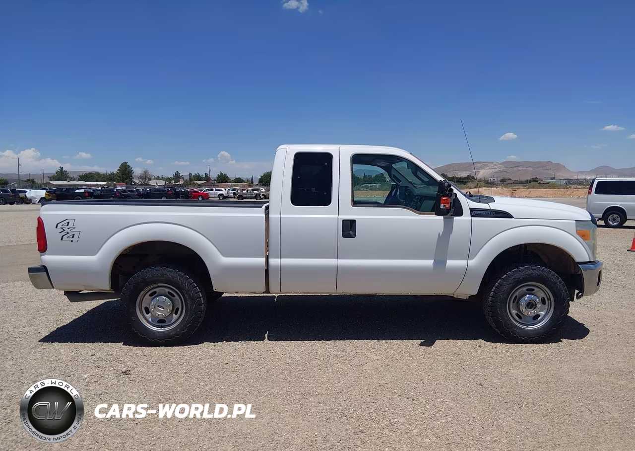 2016 Ford F-250 VIN:1FT7X2B6XGEC88145 - 13