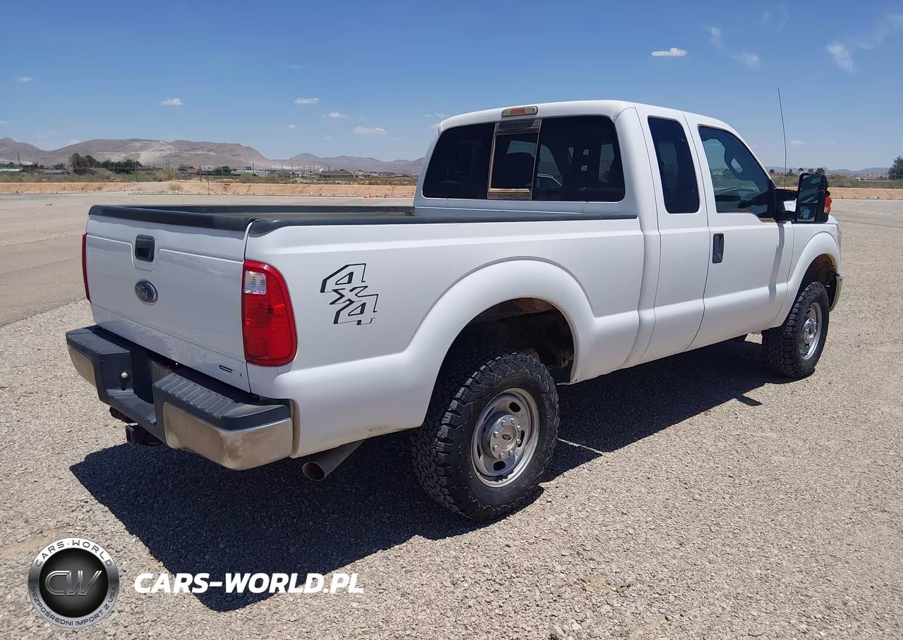 2016 Ford F-250 VIN:1FT7X2B6XGEC88145 - 4