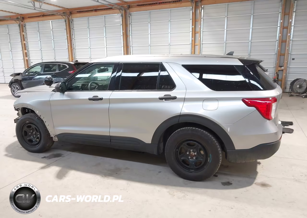 2023 Ford Police Interceptor Utility VIN:1FM5K8AB4PGB11985 - 15