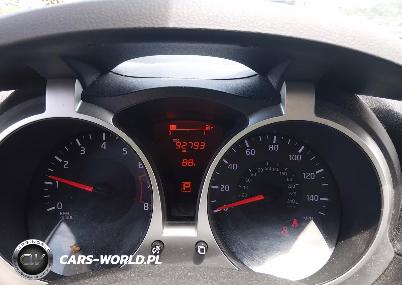 2017 Nissan Juke S VIN:JN8AF5MV4HT750666 - 7