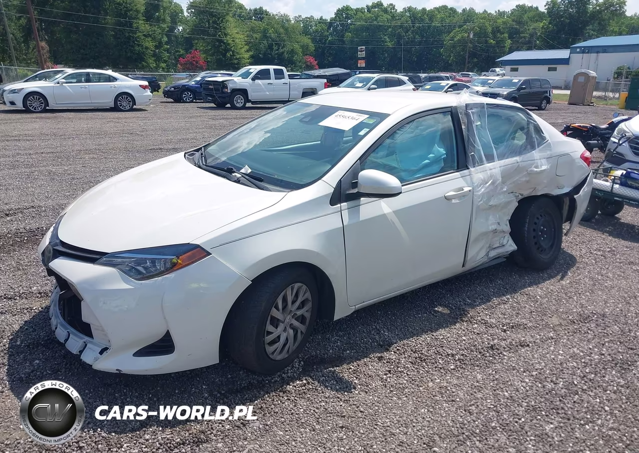 2017 Toyota Corolla Le VIN:5YFBURHE8HP646440 - 2