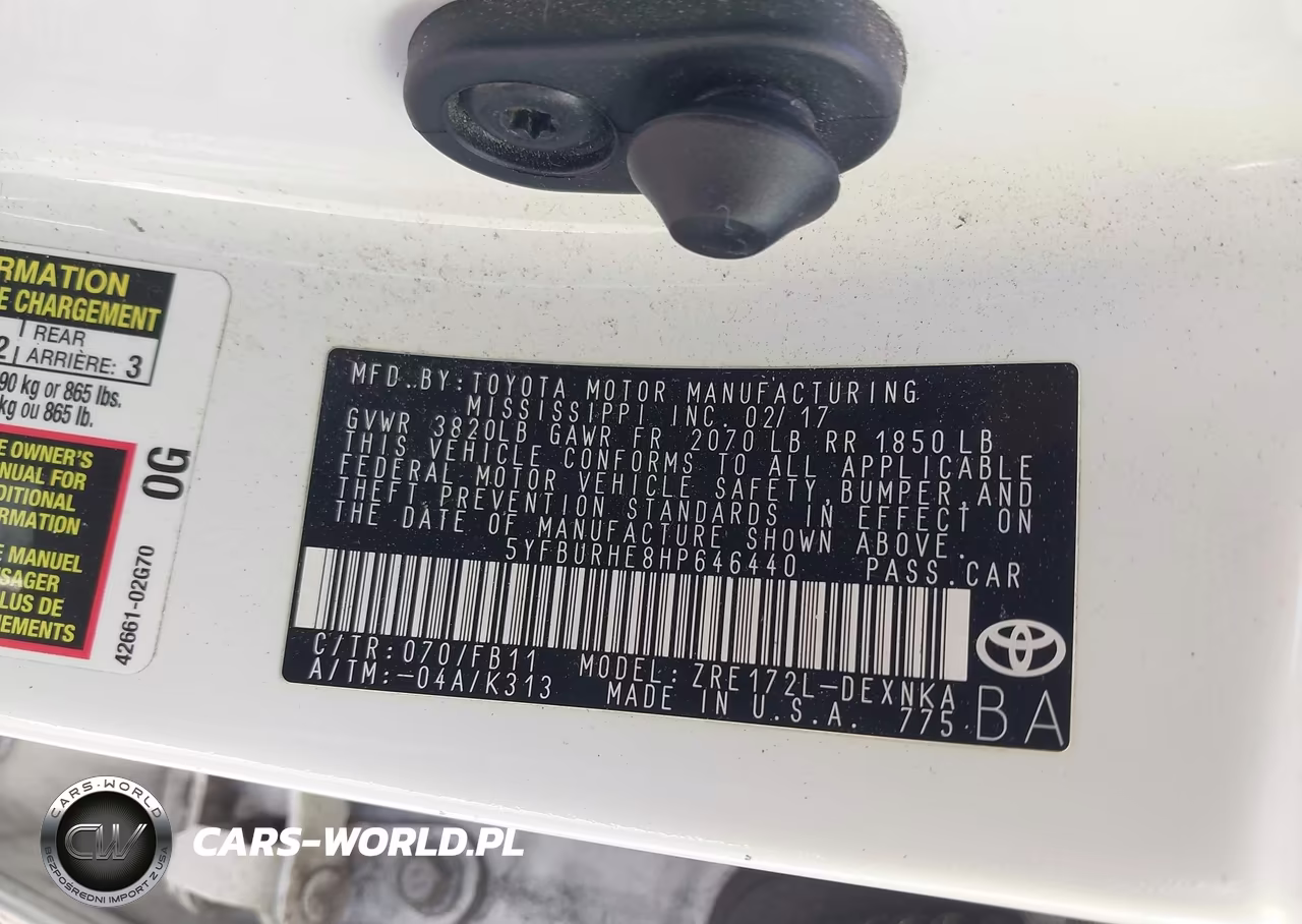 2017 Toyota Corolla Le VIN:5YFBURHE8HP646440 - 9