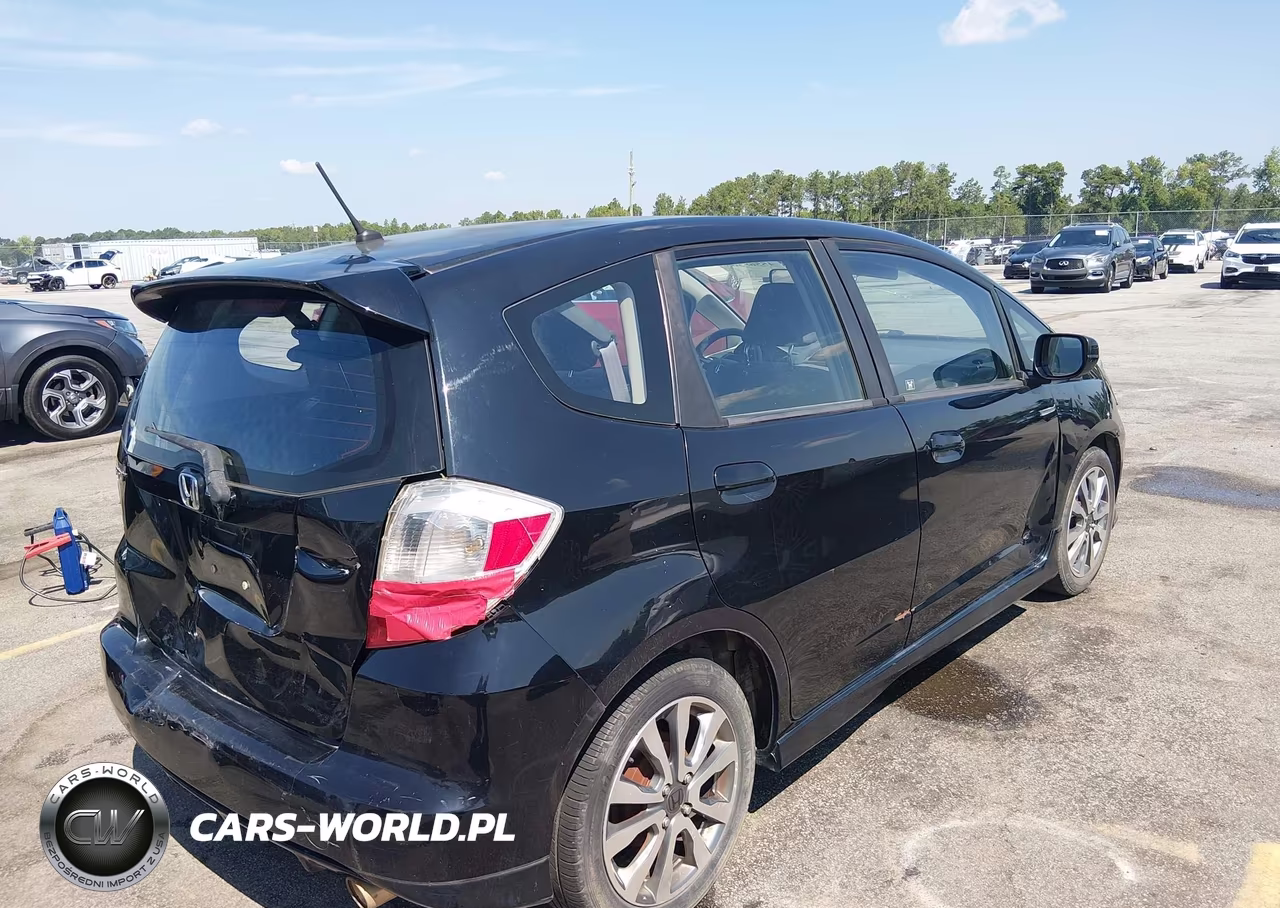2012 Honda Fit Sport VIN:JHMGE8H65CC042205 - 4