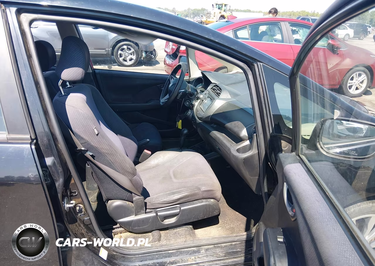 2012 Honda Fit Sport VIN:JHMGE8H65CC042205 - 5