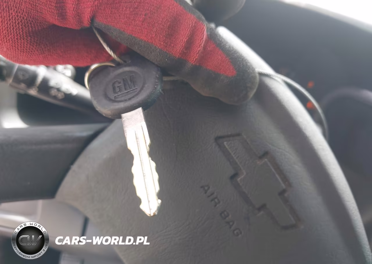 2005 Chevrolet Express Passenger VIN:1GAHG39U251247746 - 11