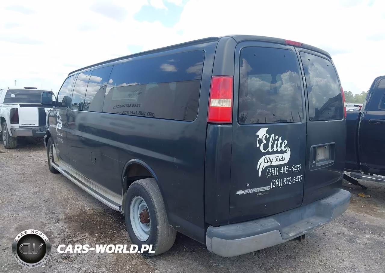 2005 Chevrolet Express Passenger VIN:1GAHG39U251247746 - 3