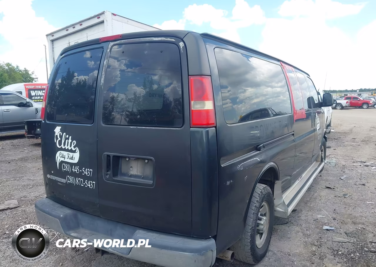 2005 Chevrolet Express Passenger VIN:1GAHG39U251247746 - 4