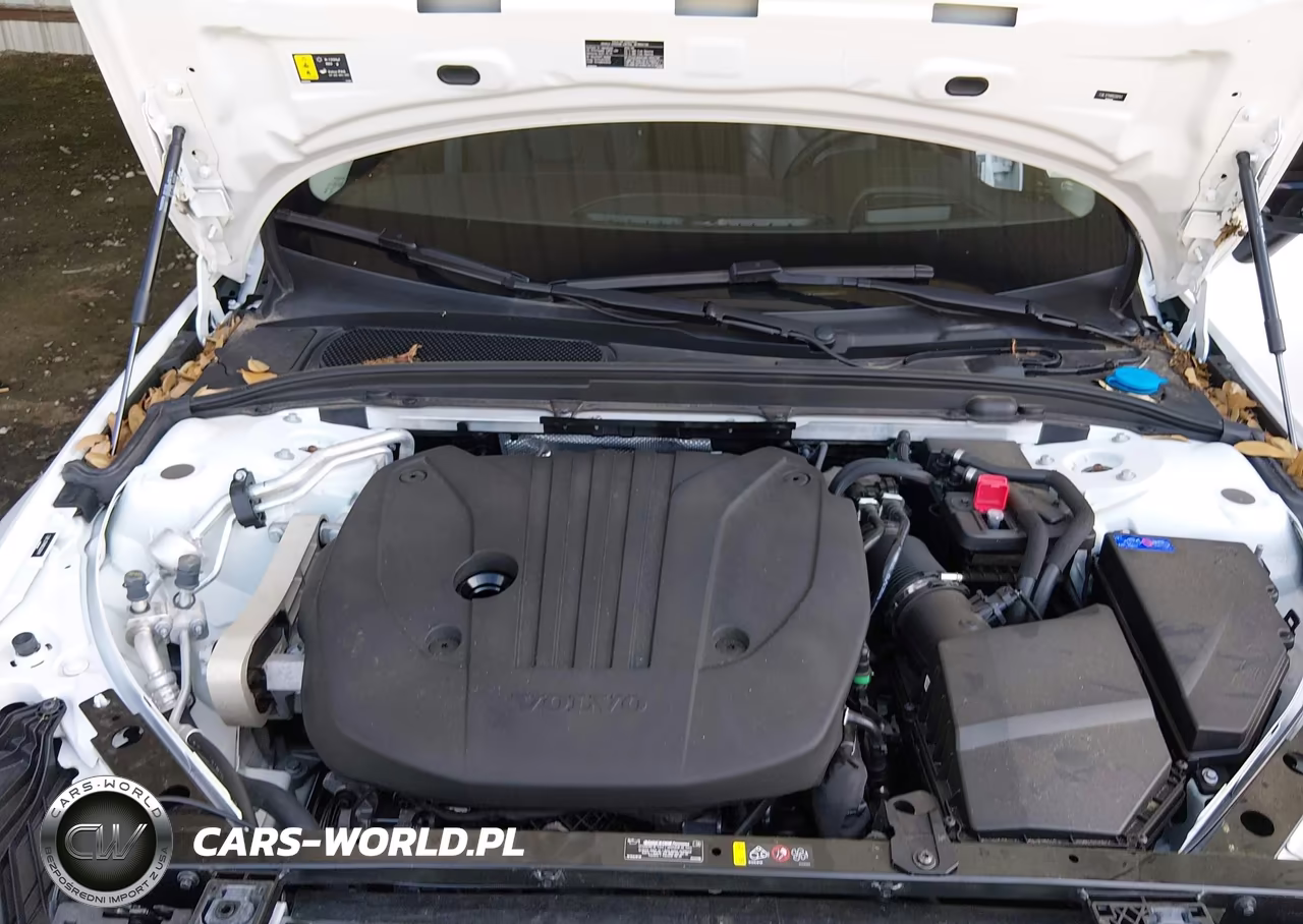 2024 Volvo S60 B5 Ultimate Dark Theme VIN:7JRL12TM8RG308141 - 10