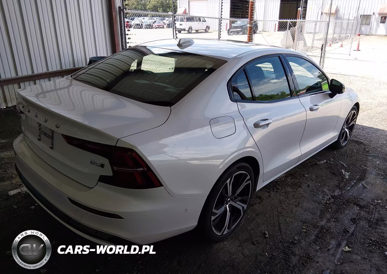 2024 Volvo S60 B5 Ultimate Dark Theme VIN:7JRL12TM8RG308141 - 4