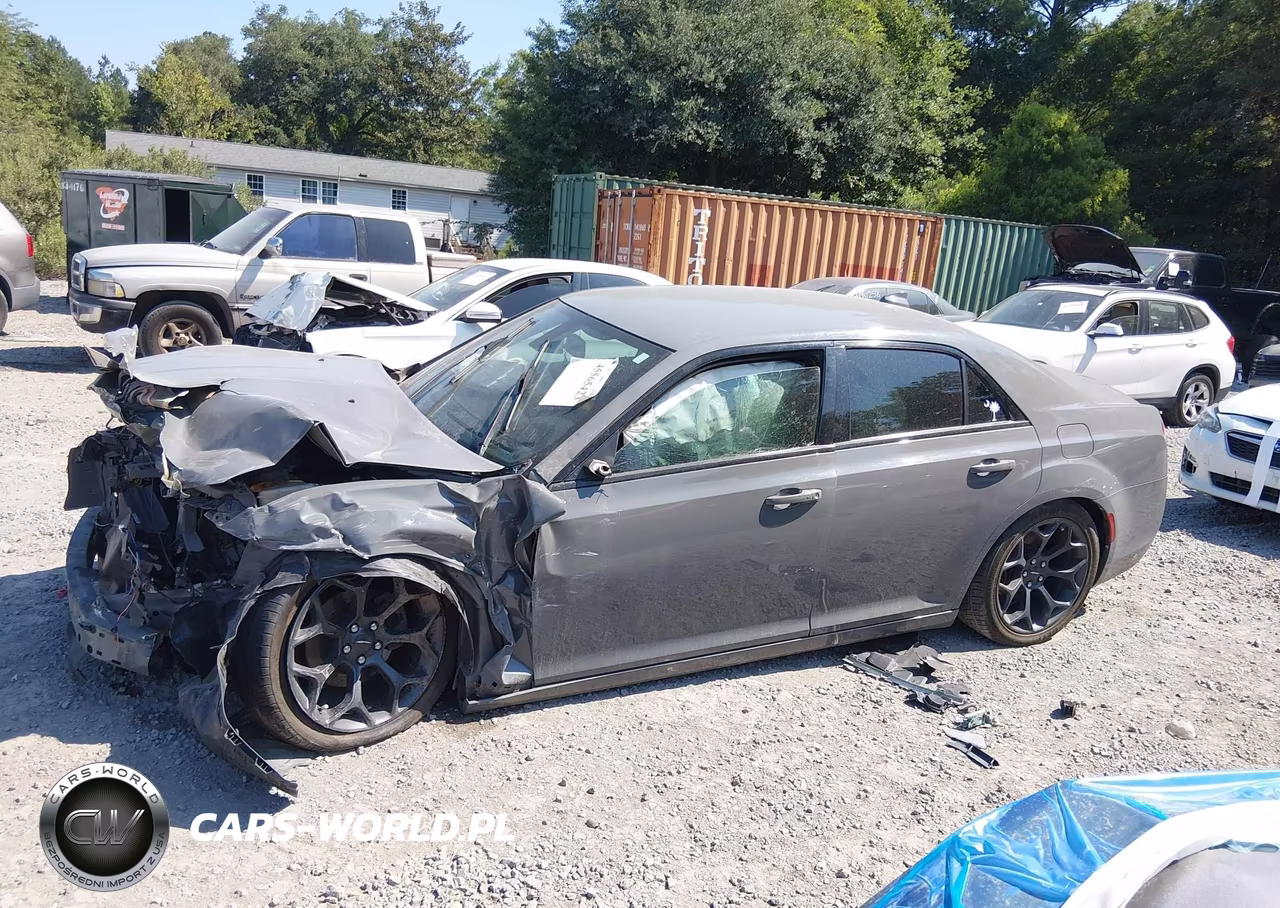 2019 Chrysler 300 300S VIN:2C3CCABG3KH533435 - 13