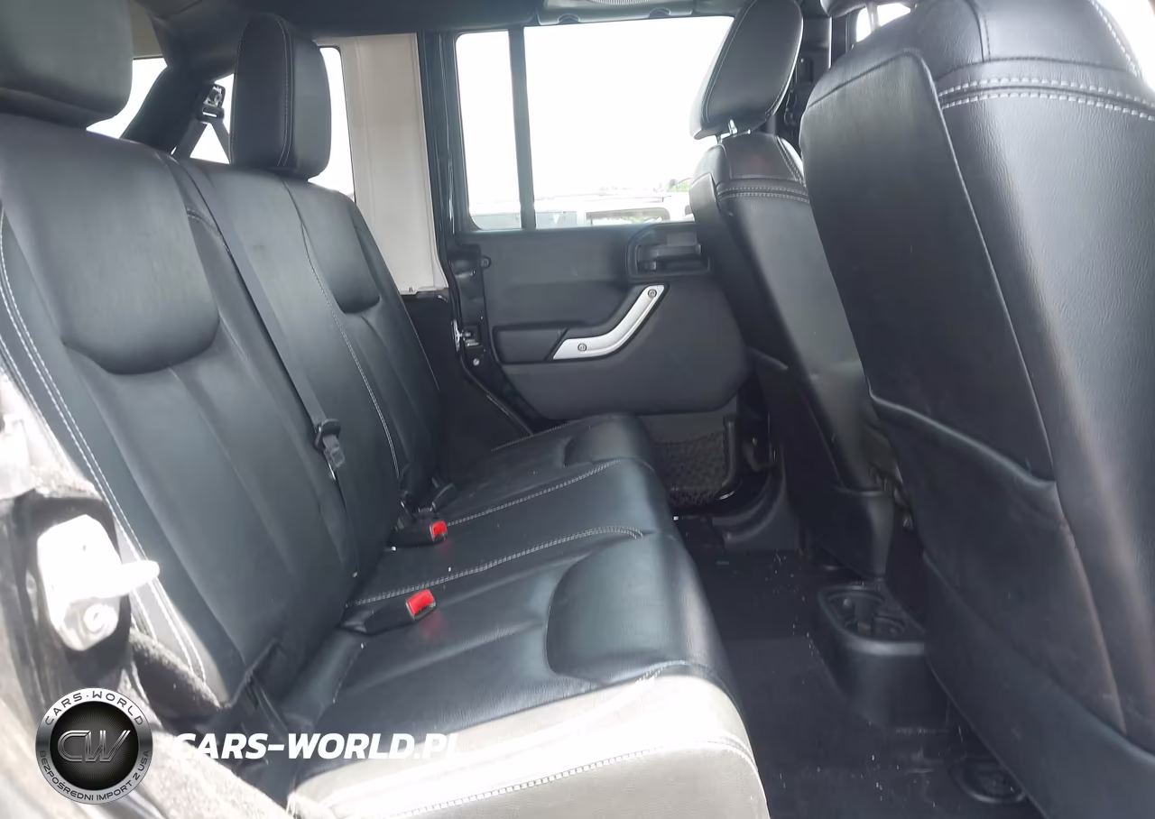 2014 Jeep Wrangler Unlimited Sahara VIN:1C4BJWEG3EL117804 - 8