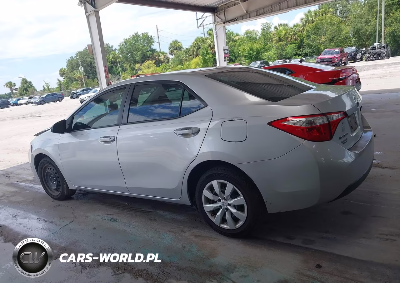2016 Toyota Corolla Le VIN:5YFBURHE8GP561998 - 14