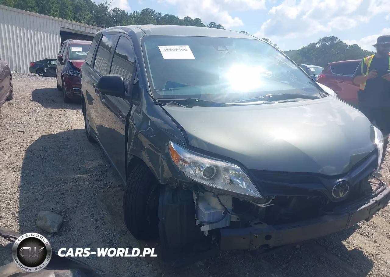 2018 Toyota Sienna L 7 Passenger