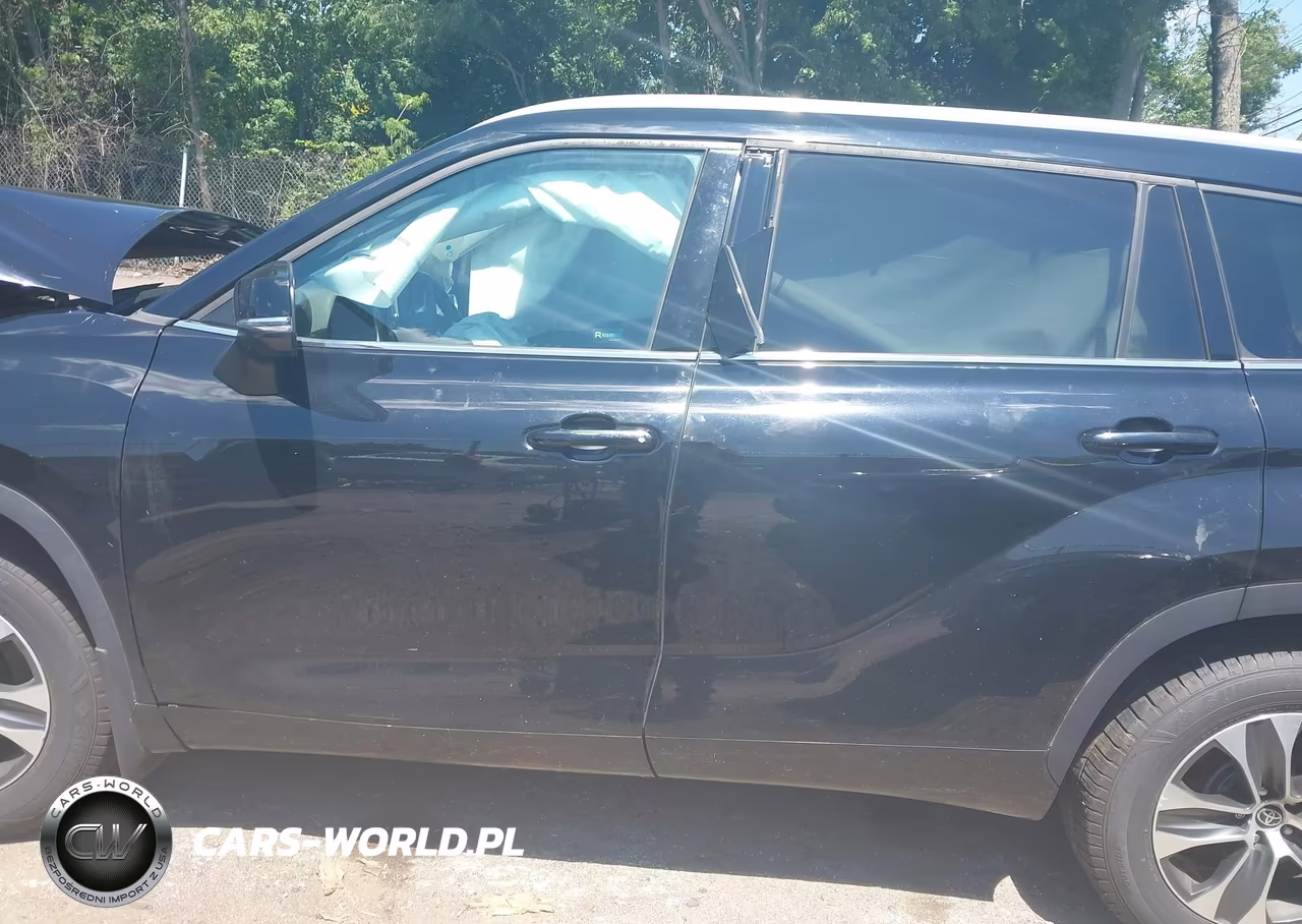 2022 Toyota Highlander Xle VIN:5TDGZRBH9NS578260 - 14
