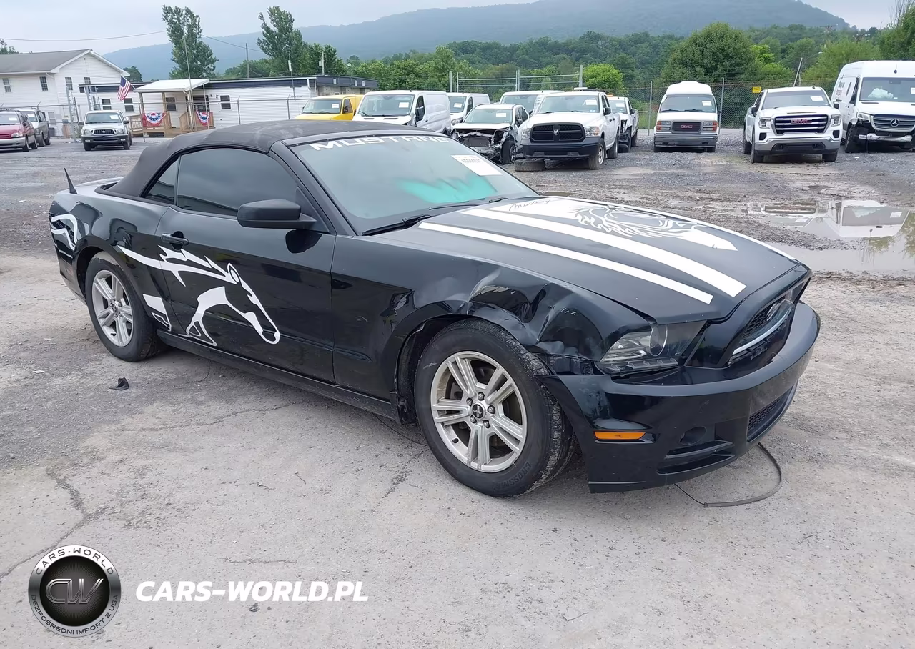 2014 Ford Mustang V6-V6 Premium