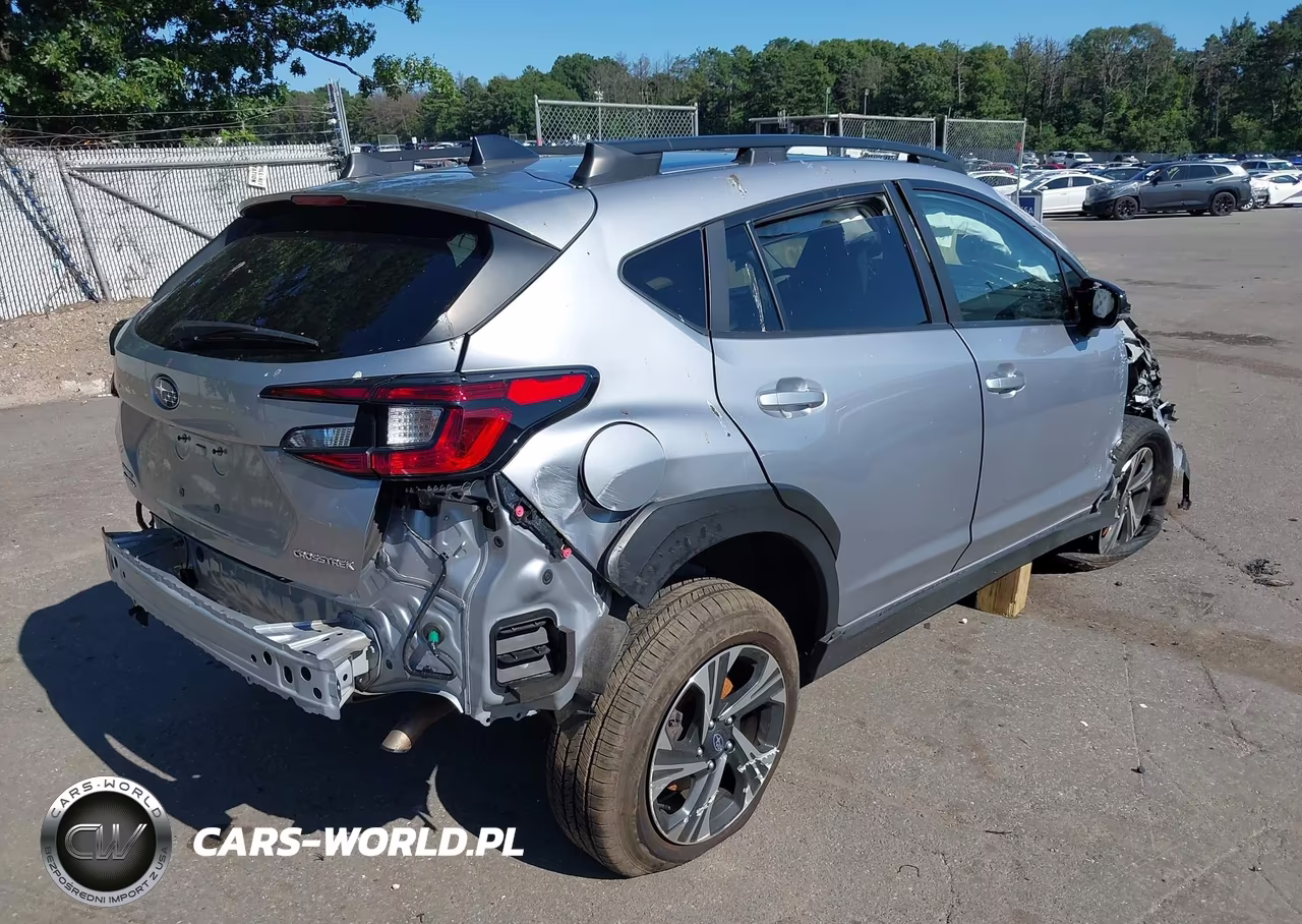 2024 Subaru Crosstrek Premium VIN:JF2GUADC1R8367471 - 4