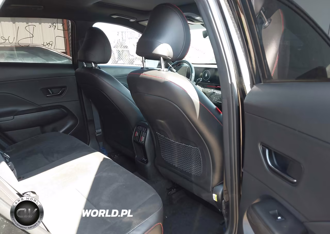 2024 Hyundai Kona N Line VIN:KM8HA3A31RU090674 - 8