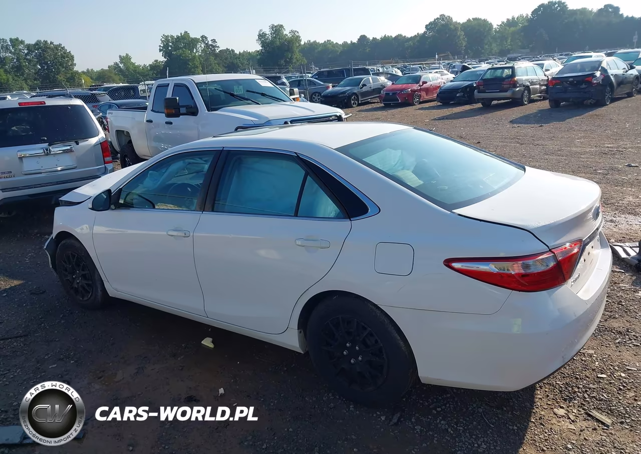 2016 Toyota Camry Le VIN:4T1BF1FK4GU157454 - 14