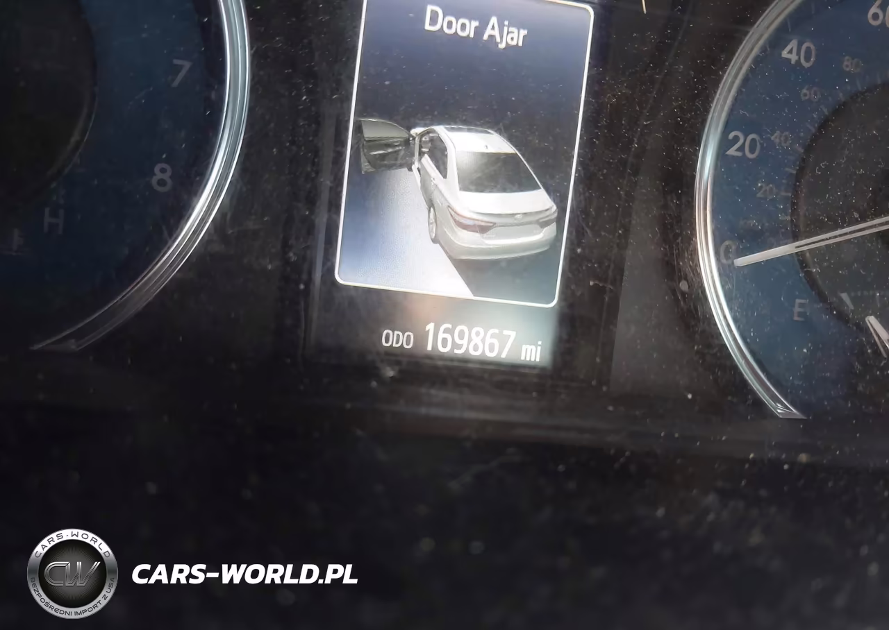 2016 Toyota Camry Le VIN:4T1BF1FK4GU157454 - 15