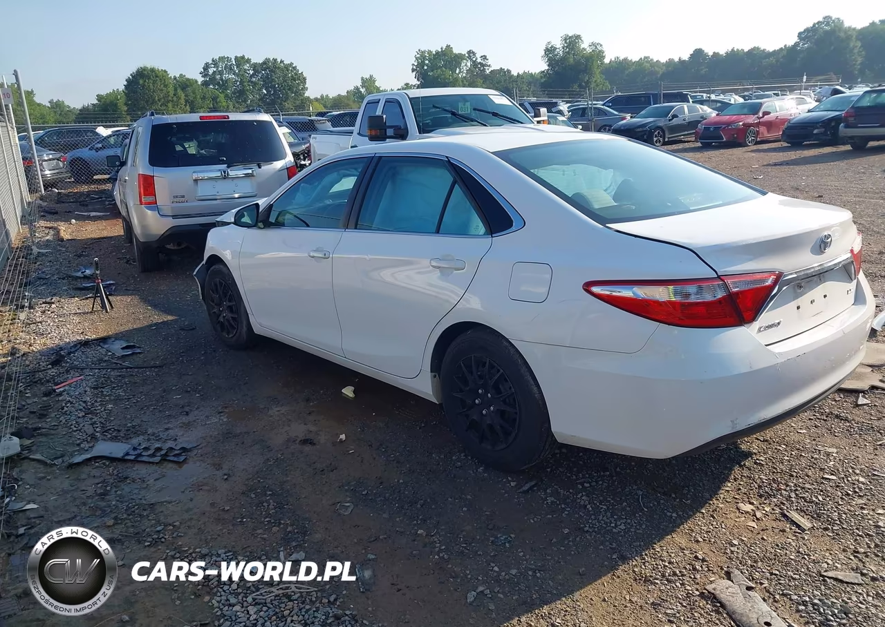 2016 Toyota Camry Le VIN:4T1BF1FK4GU157454 - 3