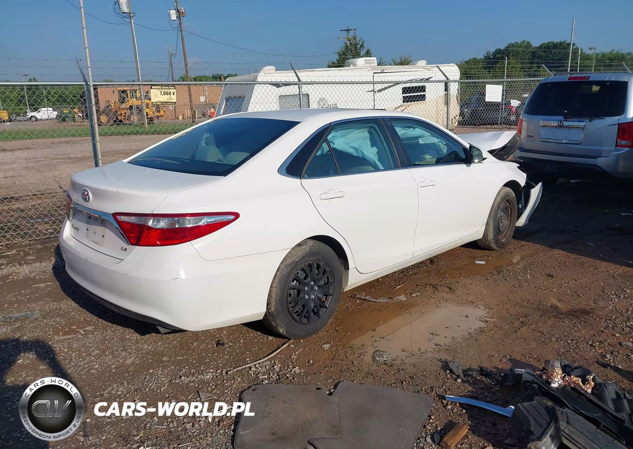 2016 Toyota Camry Le VIN:4T1BF1FK4GU157454 - 4