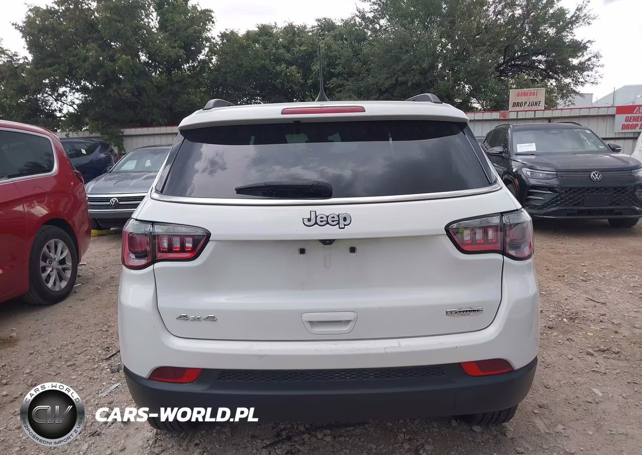 2024 Jeep Compass Latitude 4X4 VIN:3C4NJDBN5RT605750 - 17