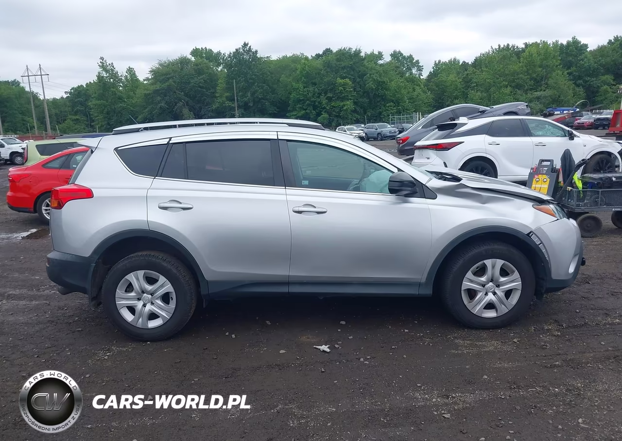 2015 Toyota Rav4 Le VIN:2T3ZFREV4FW197113 - 13