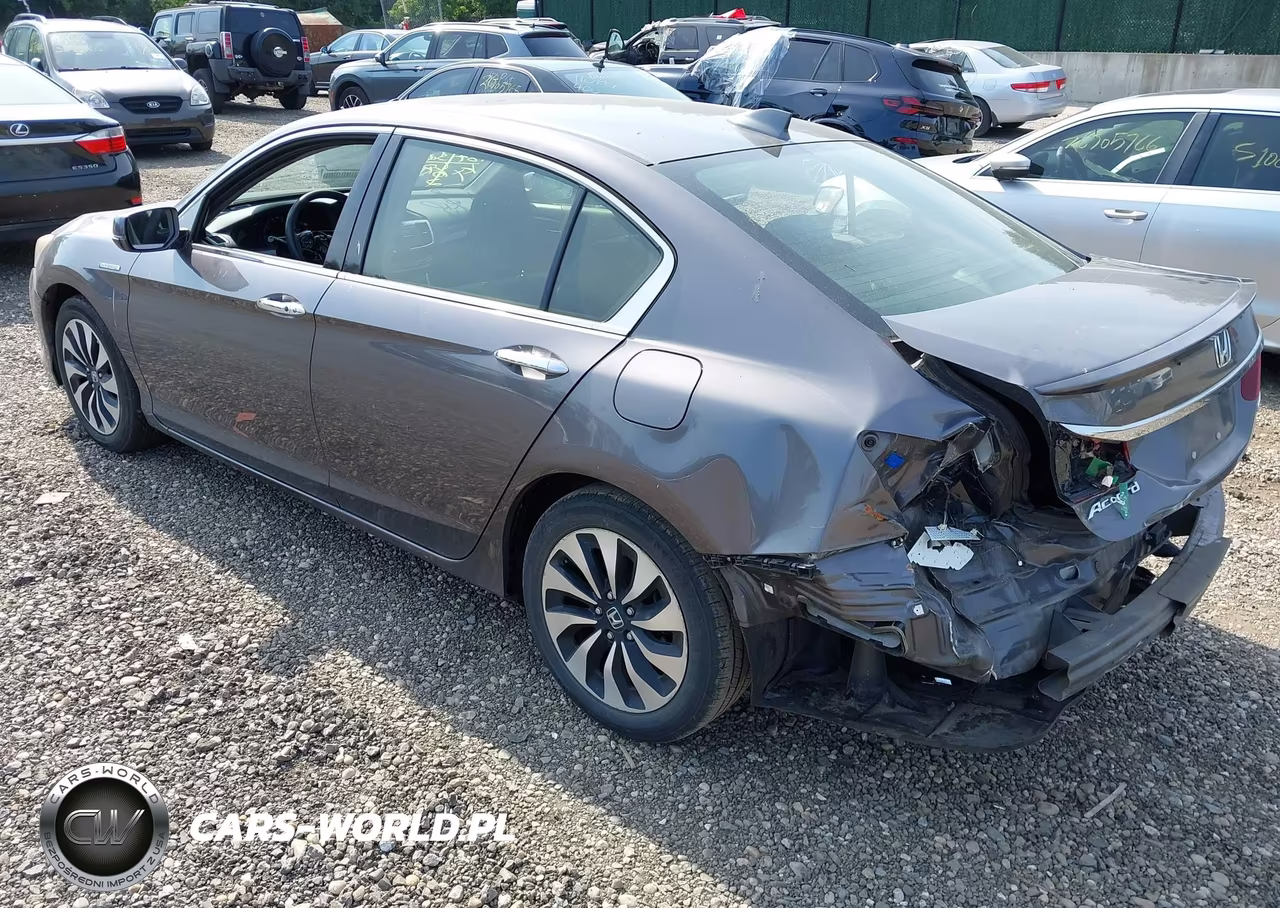2017 Honda Accord Hybrid VIN:JHMCR6F39HC009313 - 3