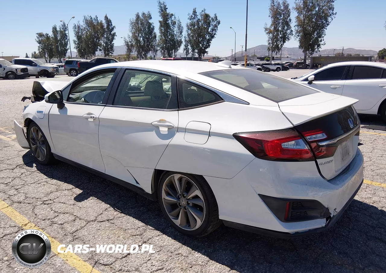 2018 Honda Clarity Plug-In Hybrid VIN:JHMZC5F11JC022406 - 3