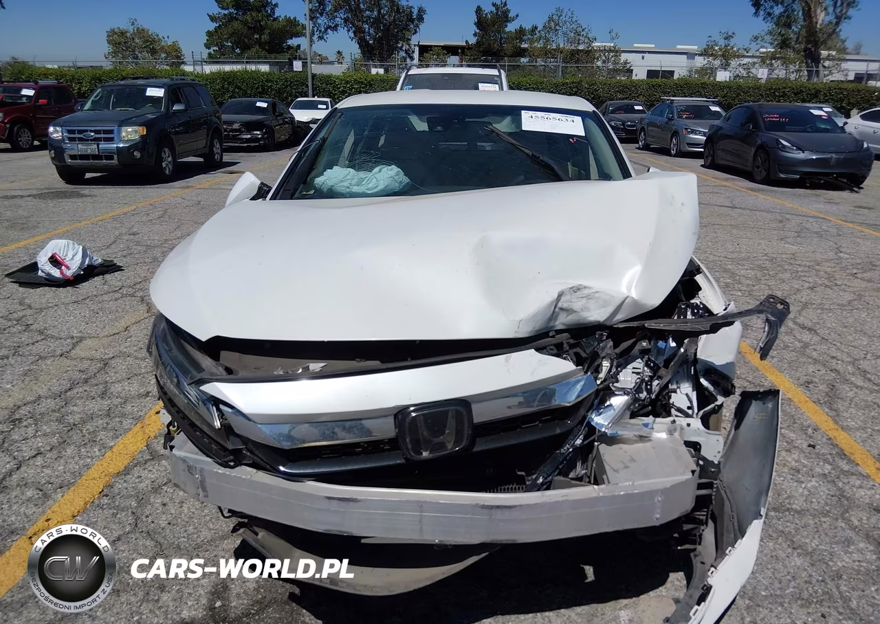 2018 Honda Clarity Plug-In Hybrid VIN:JHMZC5F11JC022406 - 6